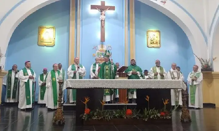 Bispos do Regional Norte1 celebram missa na Catedral de Coari e chamam a “fixar os olhos em Jesus e caminhar na esperança”