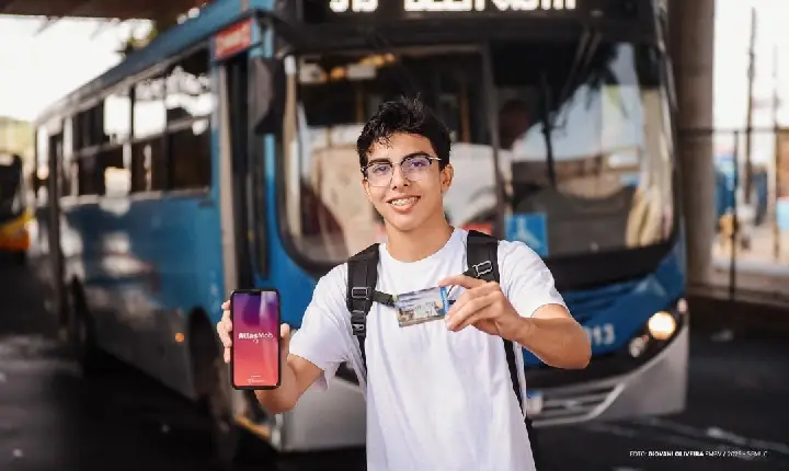 Estudantes de Boa Vista podem renovar cartão de transporte pelo celular