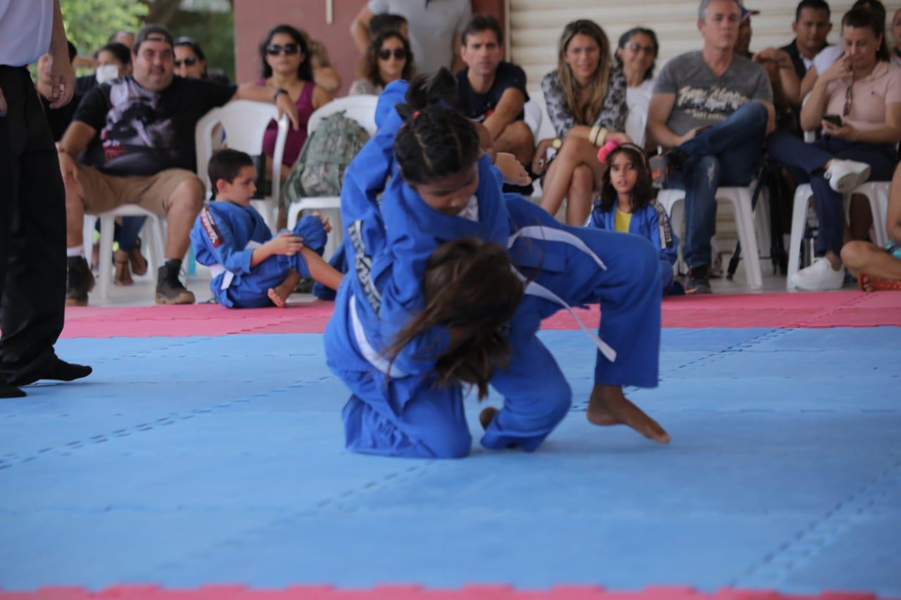 Atletas do Centro de Convivência da Juventude participam de circuito de judô