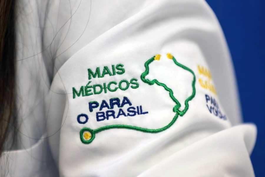 Programa Médicos pelo Brasil prorroga inscrições para bolsistas até segunda (10)