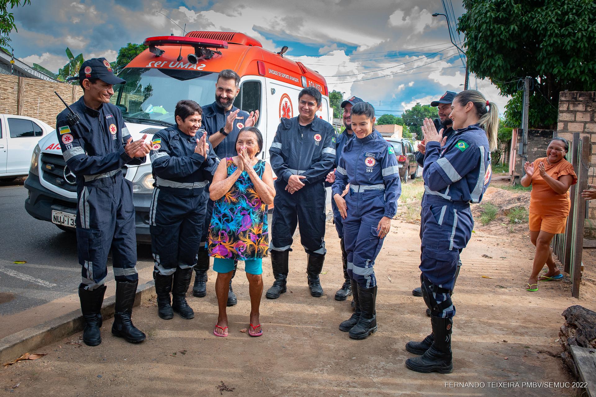 A senhora Nazinha Fernandes completou 68 anos de idade