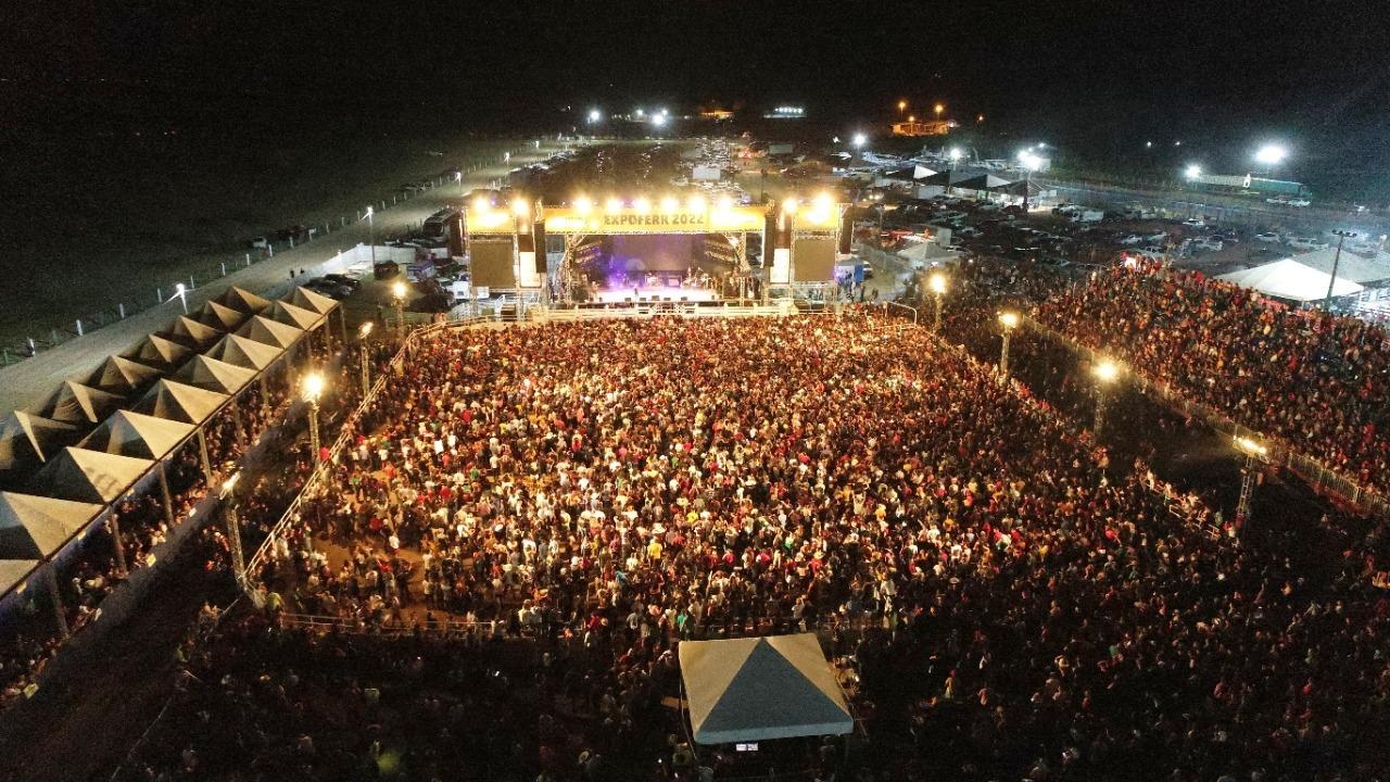 Zezé Di Camargo & Luciano agitam terceira noite da EXPOFERR 2022