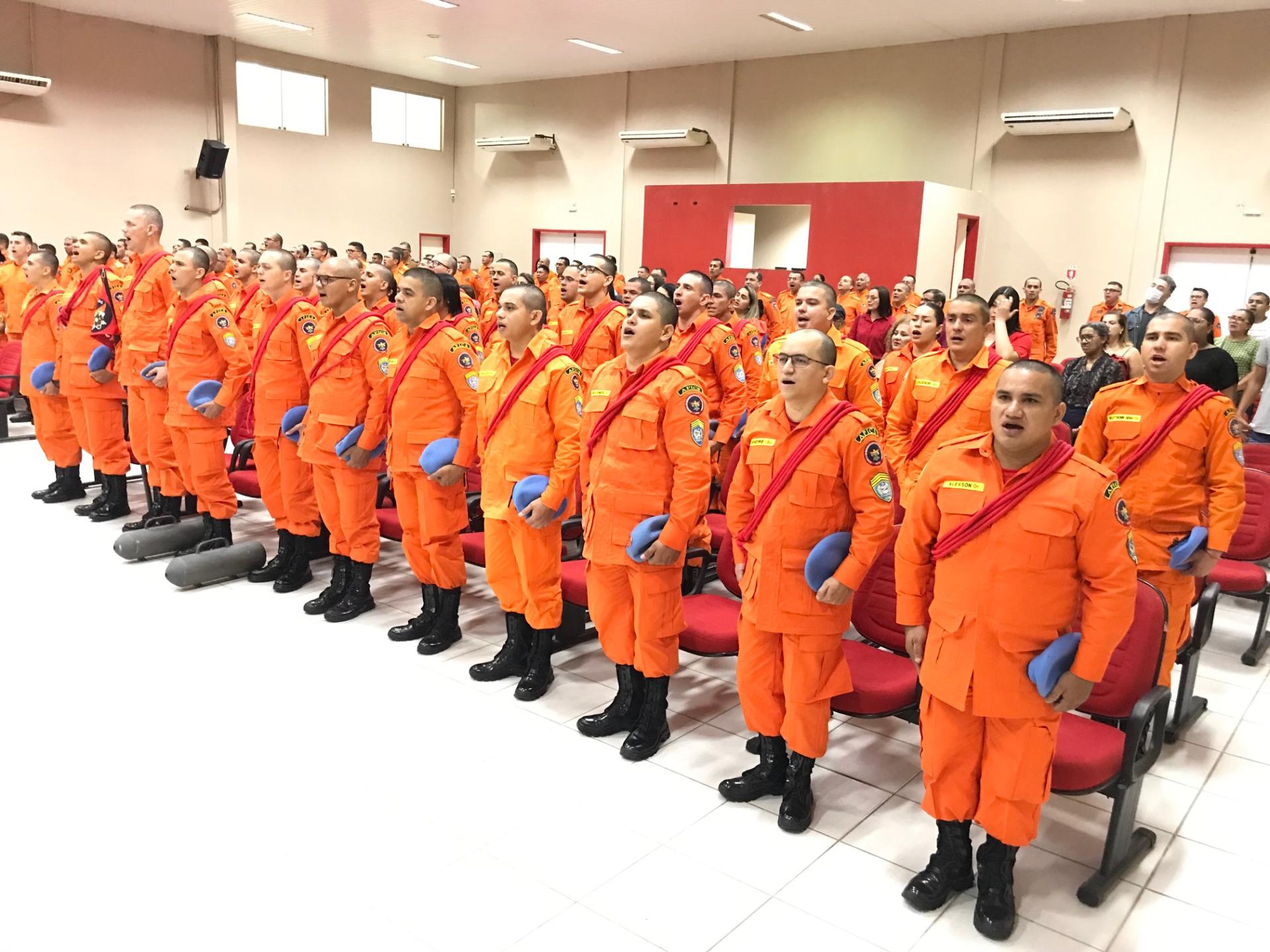 Corpo de Bombeiros inicia curso de formação de sargentos