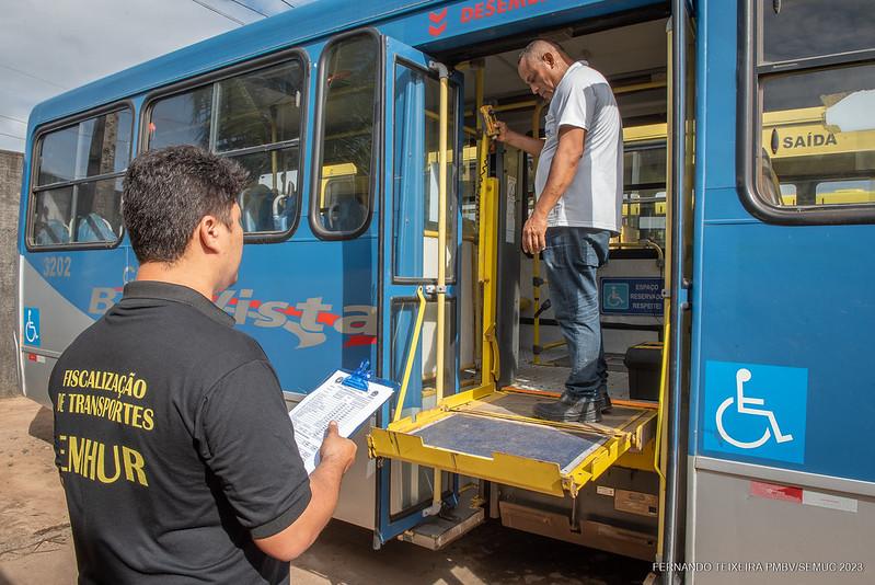 Frota de ônibus passa por vistoria antes do início das aulas em Boa Vista