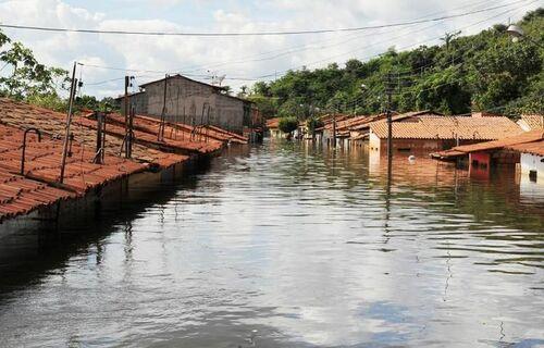 Cerca de quatro milhões de pessoas vivem em áreas de risco no Brasil