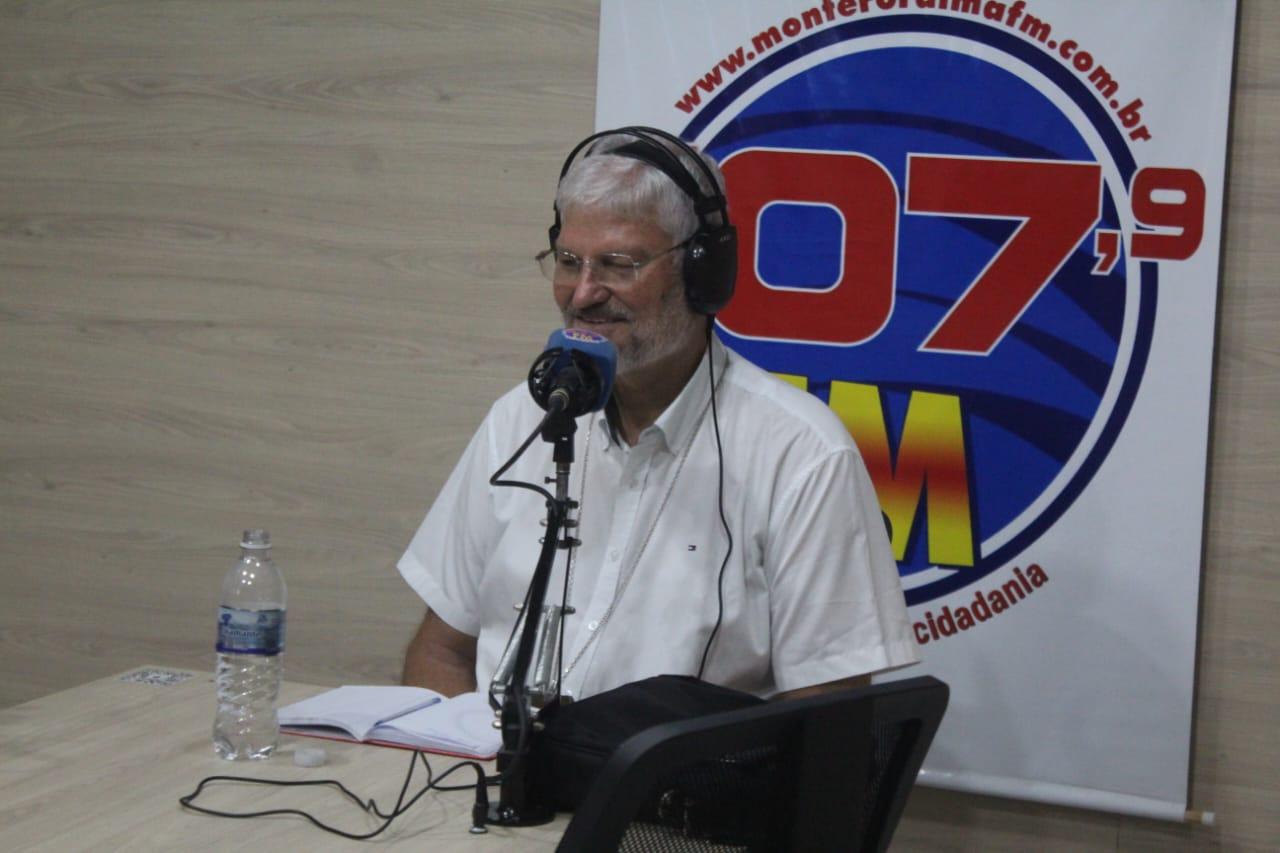No dia do seu aniversário, Dom Evaristo, visitou a Rádio Monte Roraima FM
