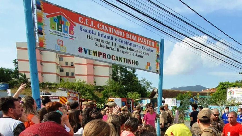 Quatro crianças são mortas em ataque a creche em Blumenau; homem foi preso