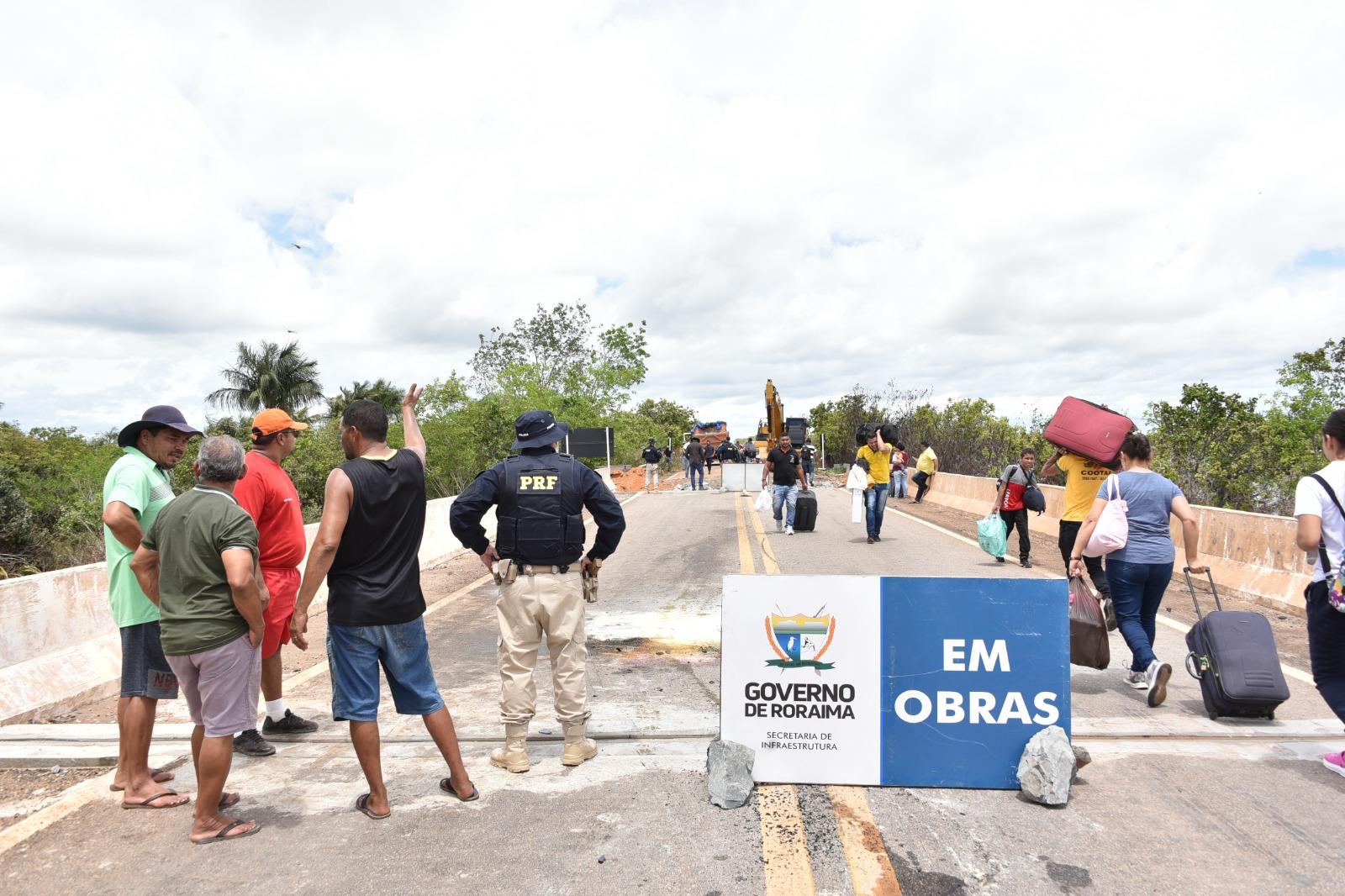 Após obra emergencial, tráfego é restabelecido