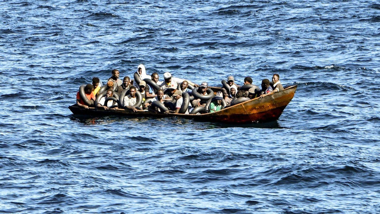 Papa fala sobre dor e vergonha e lamenta as mortes de migrantes pelo naufrágio no mediterrâneo