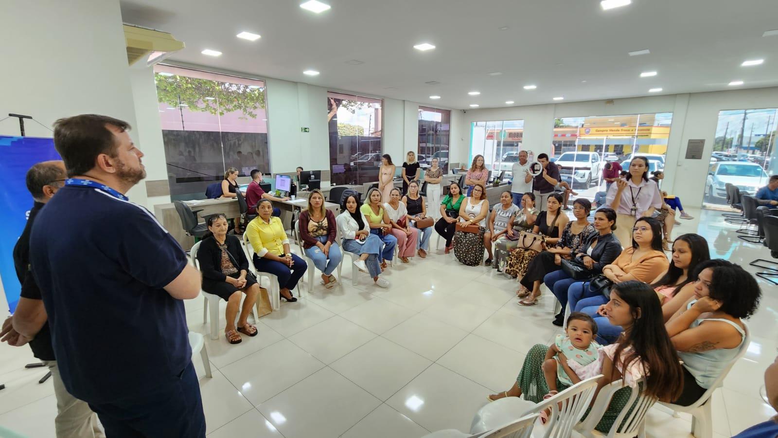 Governo e Sebrae-RR realizam roda de conversa sobre crédito consciente e gestão empresarial