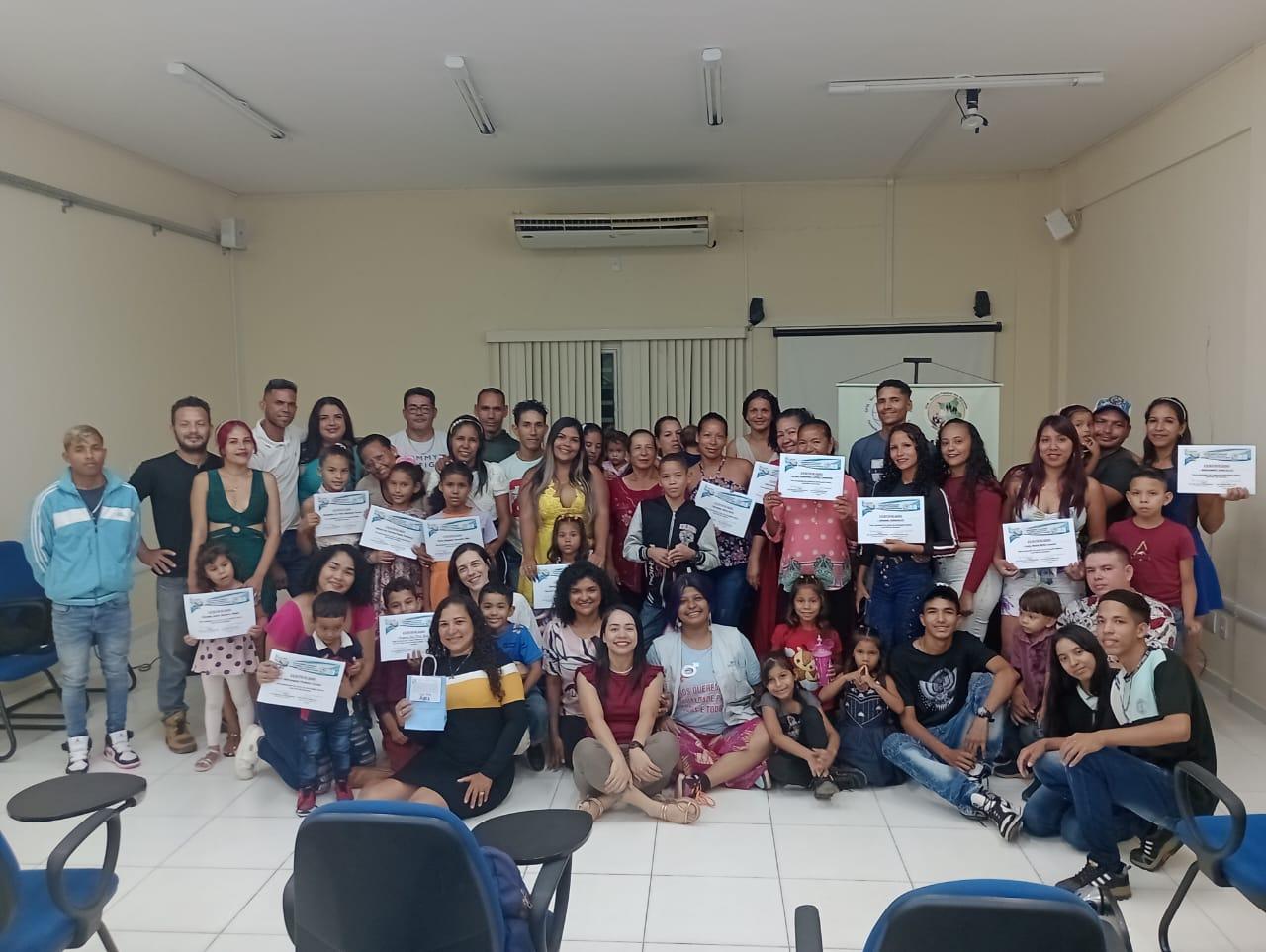 Pastoral dos Migrantes e UFRR Celebram Formatura de Curso de Português Básico para Estrangeiros