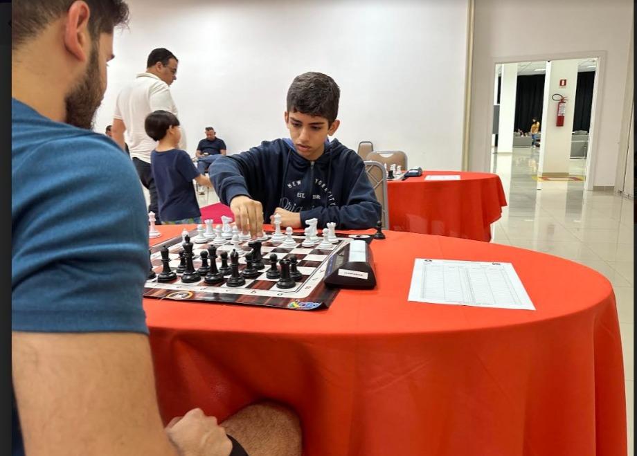 Aluno da Vila Olímpica participará do campeonato da Federação Amazonense de Xadrez nesta terça-feira, 10