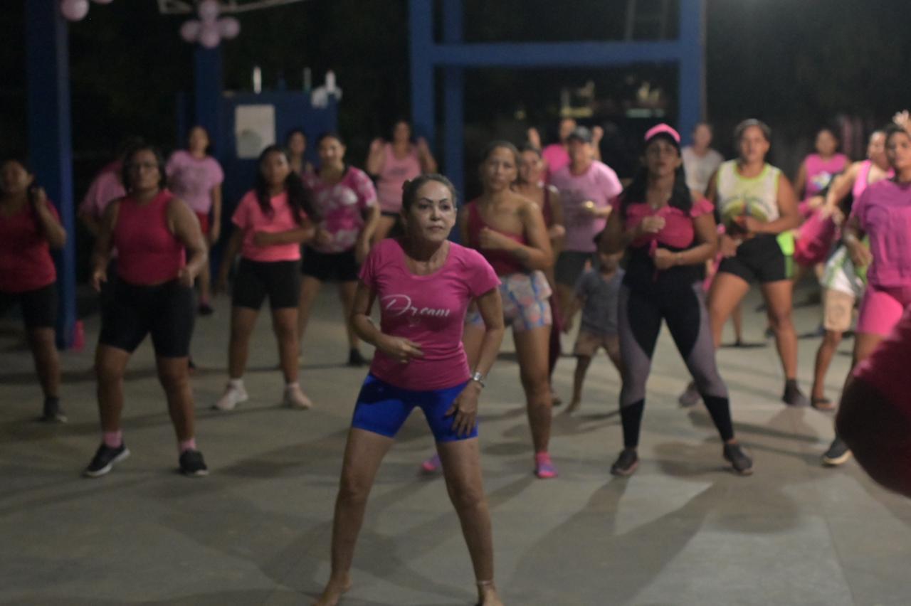 Centro de Convivência da Juventude de Mucajaí encerra Outubro Rosa com Zumba e alerta para cuidados com a saúde