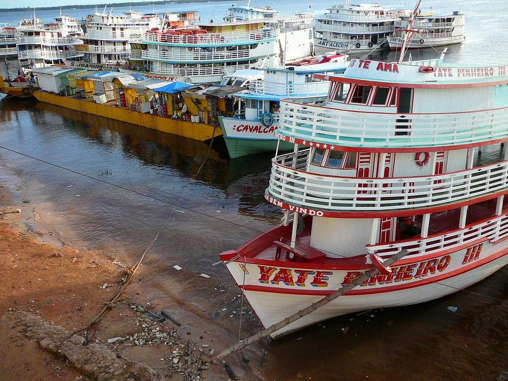 Rio Negro se aproxima do nível mais baixo registrado em Manaus