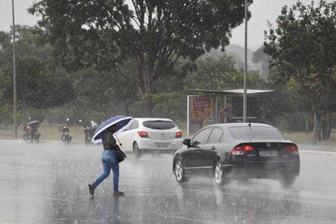 Semana inicia com dez municípios de Roraima sob alerta de temporais