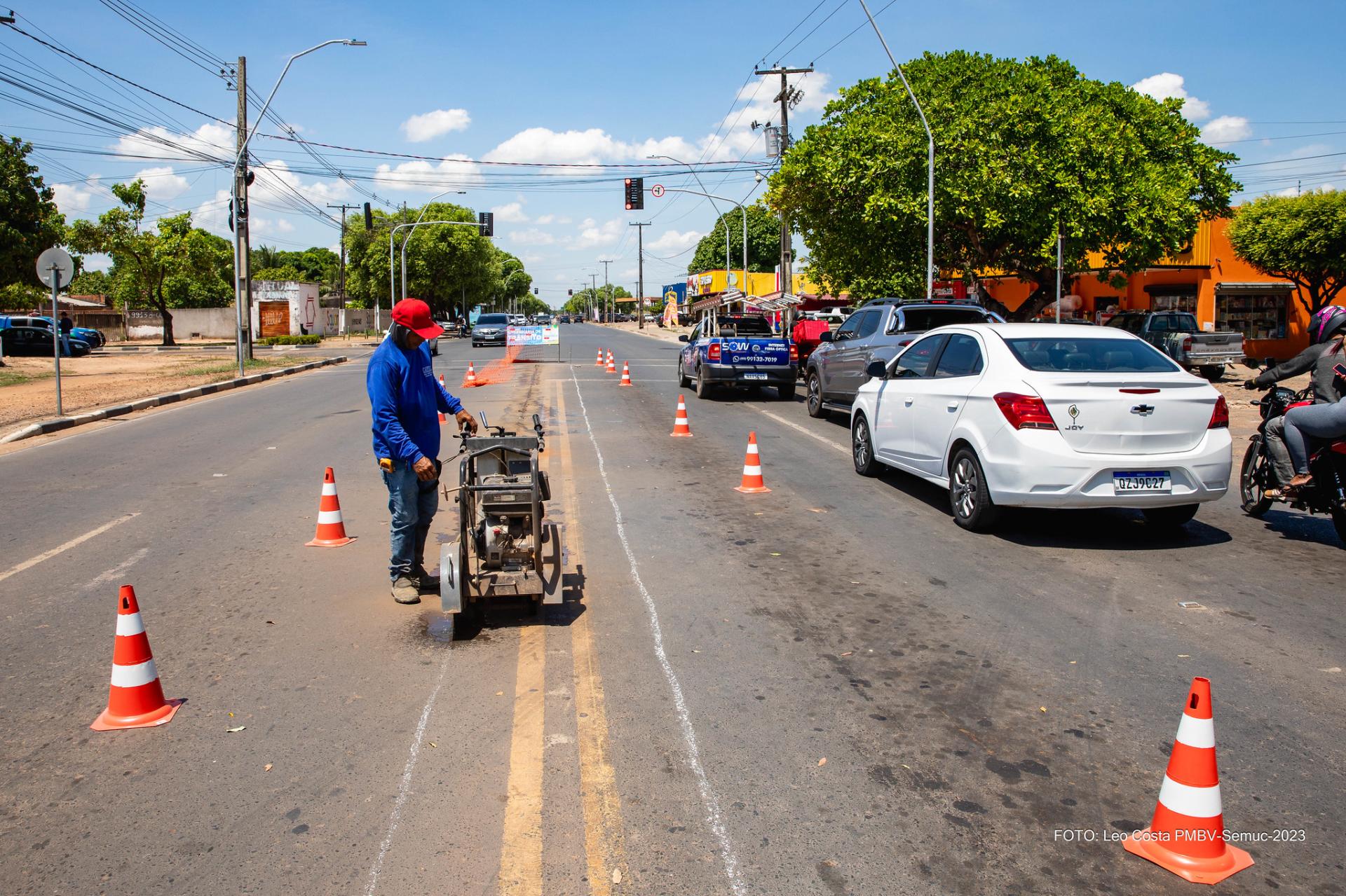 Av. Carlos Pereira de Melo é parcialmente interditada