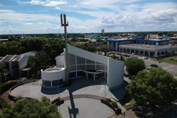 Celebração e Gratidão: Catedral Cristo Redentor Inicia Festa de Cristo Rei e Comemora 51 Anos