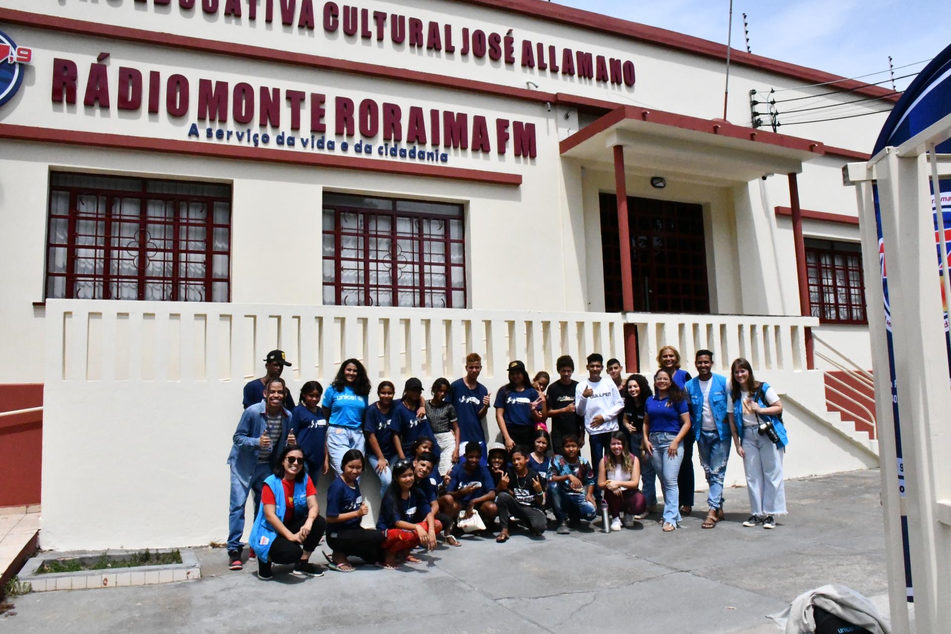 Radio Monte Roraima FM recebe visita da turma do Súper Panas na Rádio