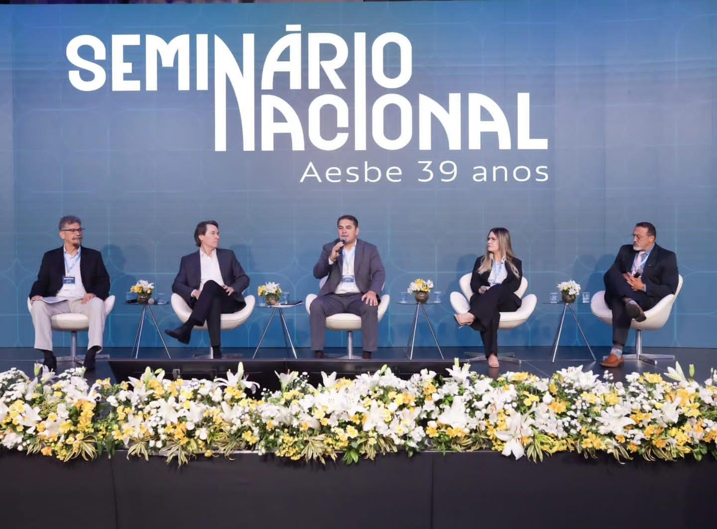 Presidente da Caer participa do 39º Seminário Nacional Aesbe