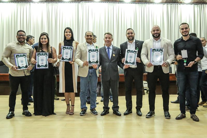 Deputados são homenageados com título honorífico