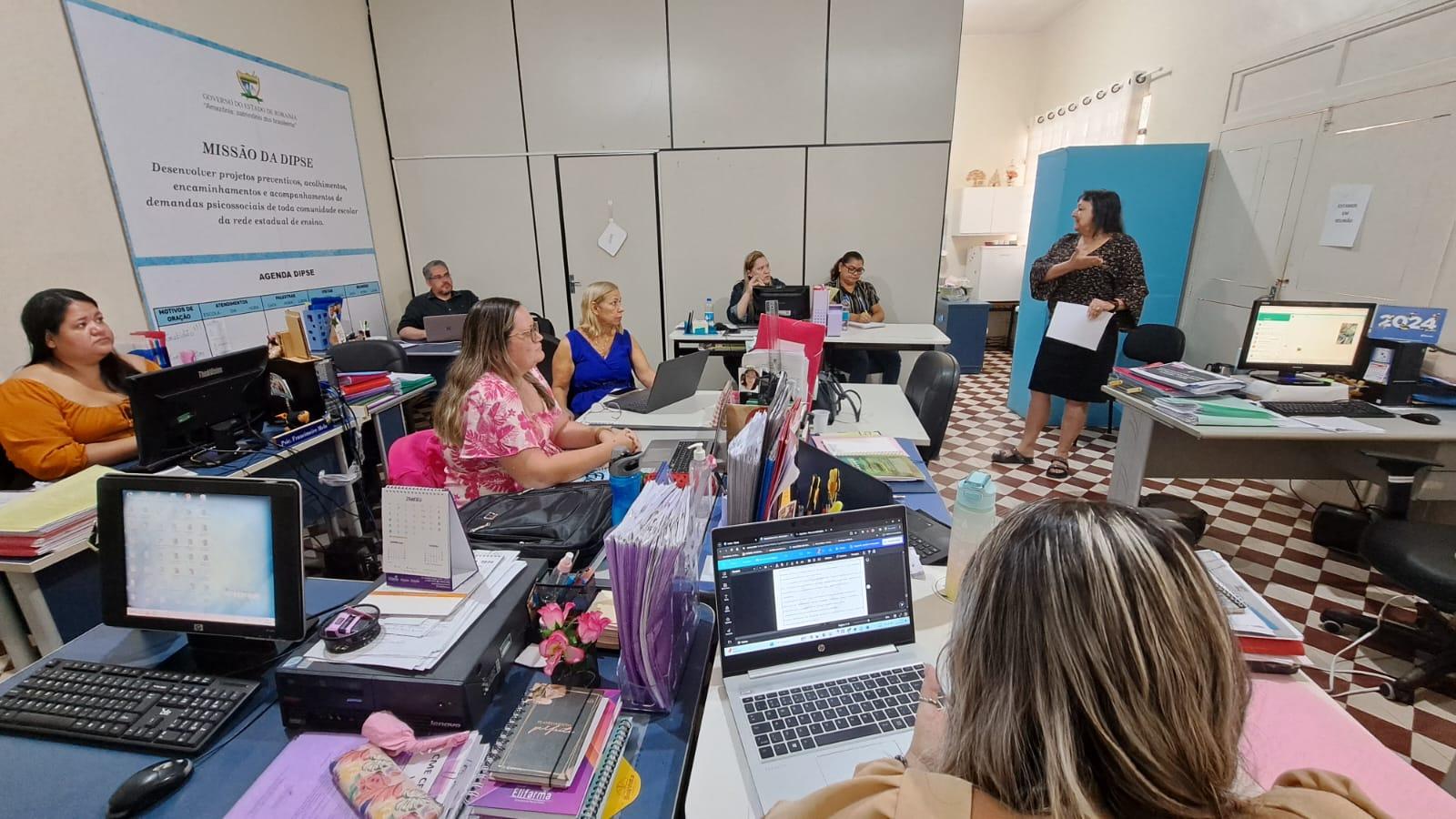 Secretaria de Educação promove formação sobre saúde mental