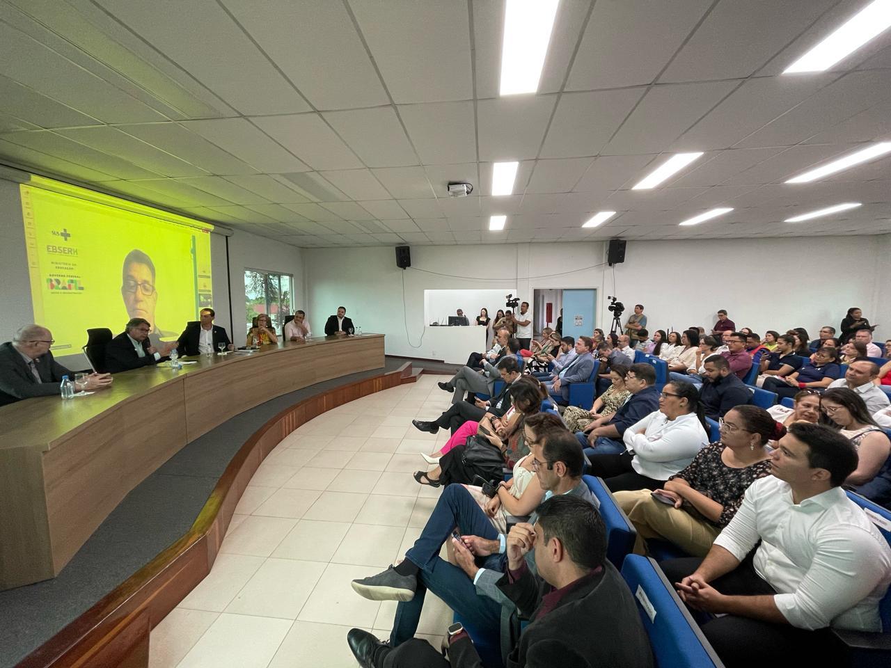 Hospital das Clínicas passa a ser hospital universitário