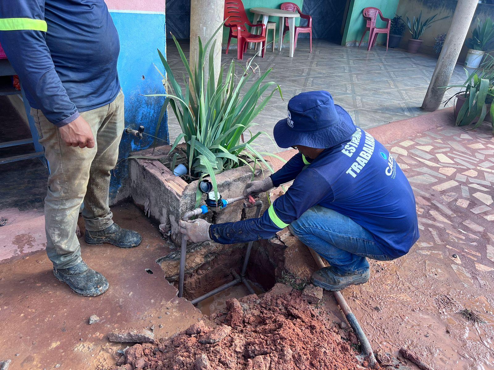 Caer realiza mapeamento e instalação de hidrômetros