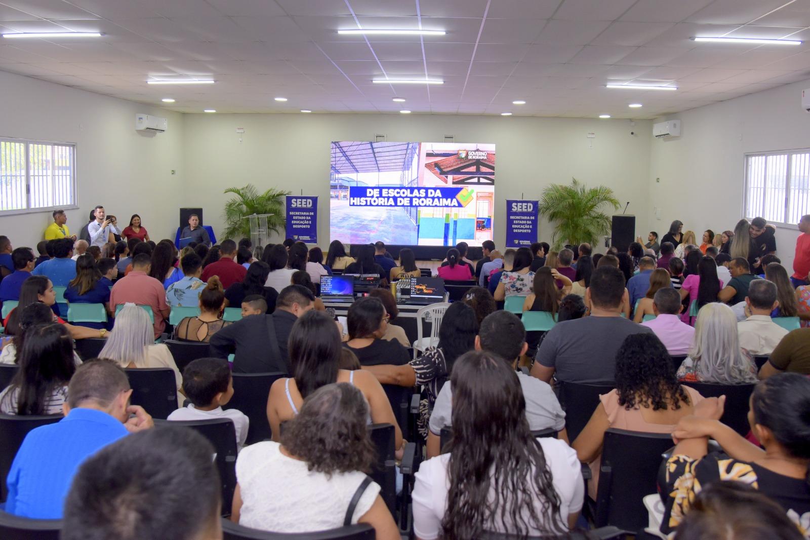 Governo de Roraima dá posse a 60 professores do cadastro de reserva