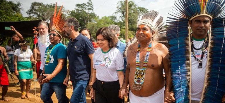 Ministério da Saúde inicia plano para vacinar 130 mil indígenas