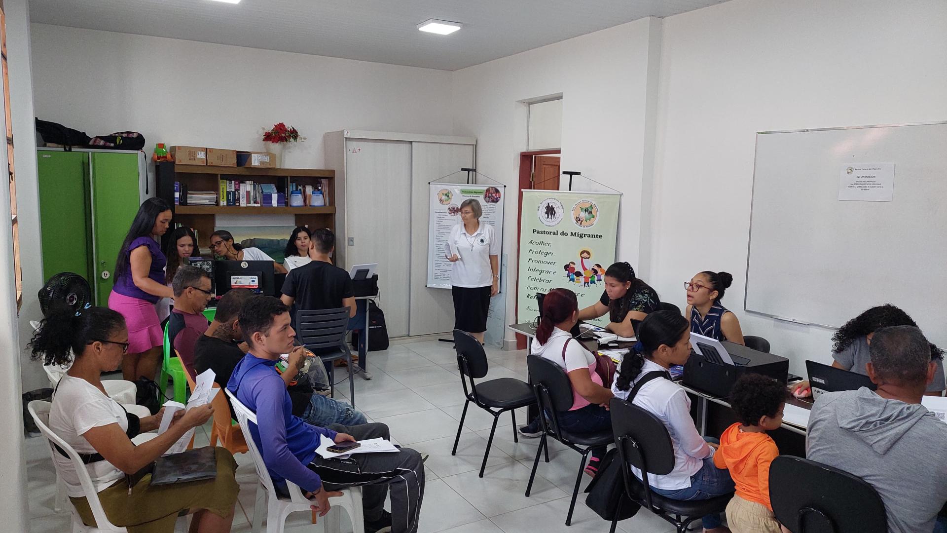 Universidade Federal de Roraima fortalece apoio a migrantes e refugiados em parceria com organizações internacionais