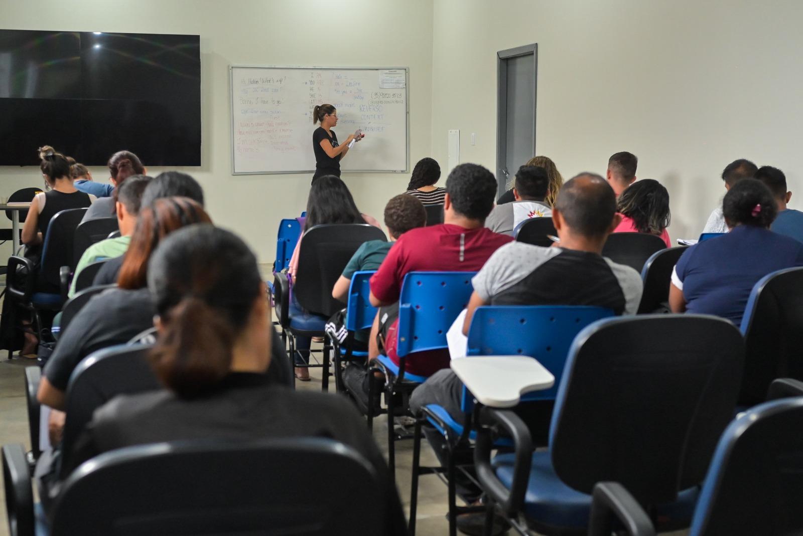 Decoração de bolo de festa está entre novidades da nova bateria de cursos presenciais da Escolegis