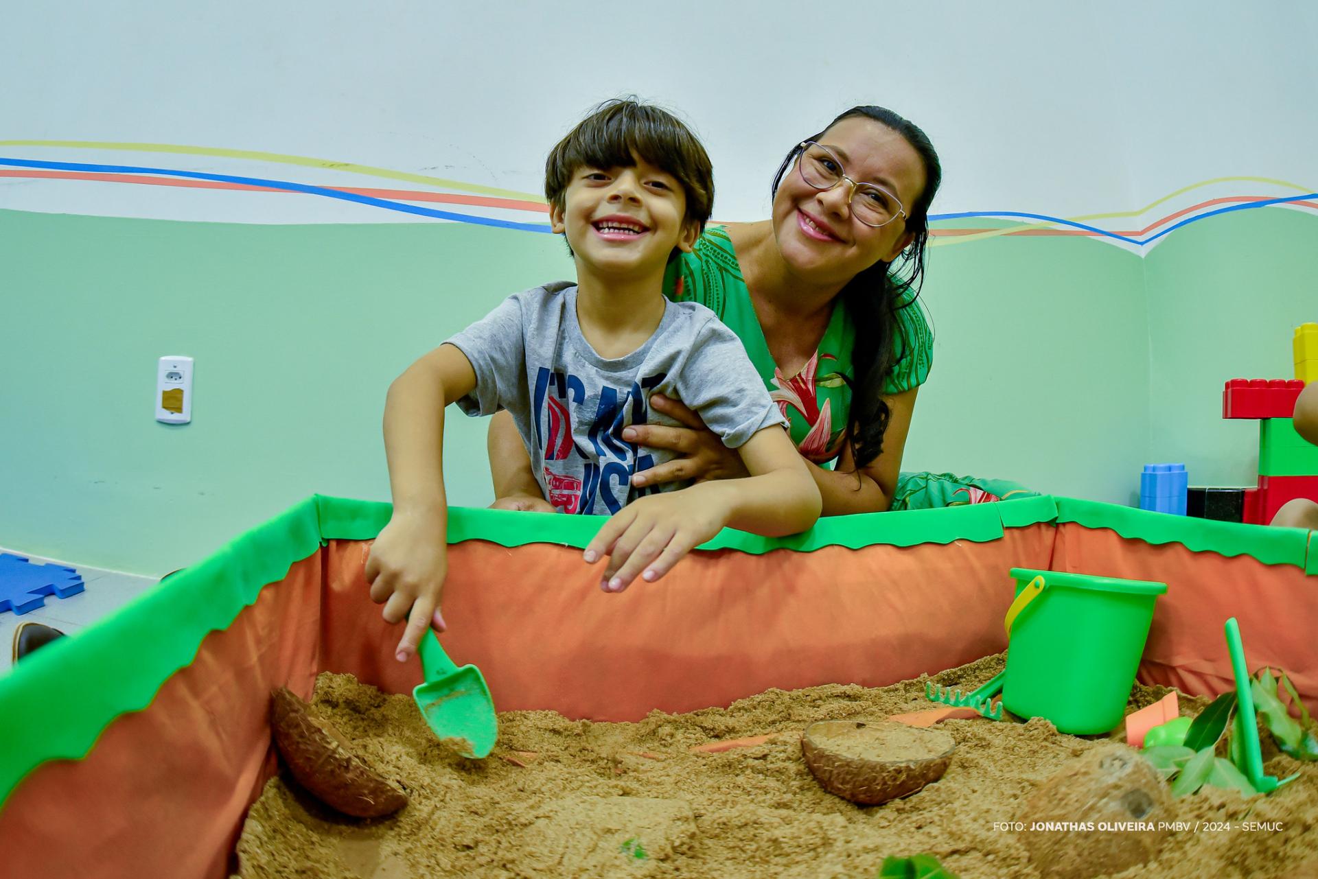 Famílias celebram evolução dos filhos em aniversário de 1 ano do Centro de Autismo