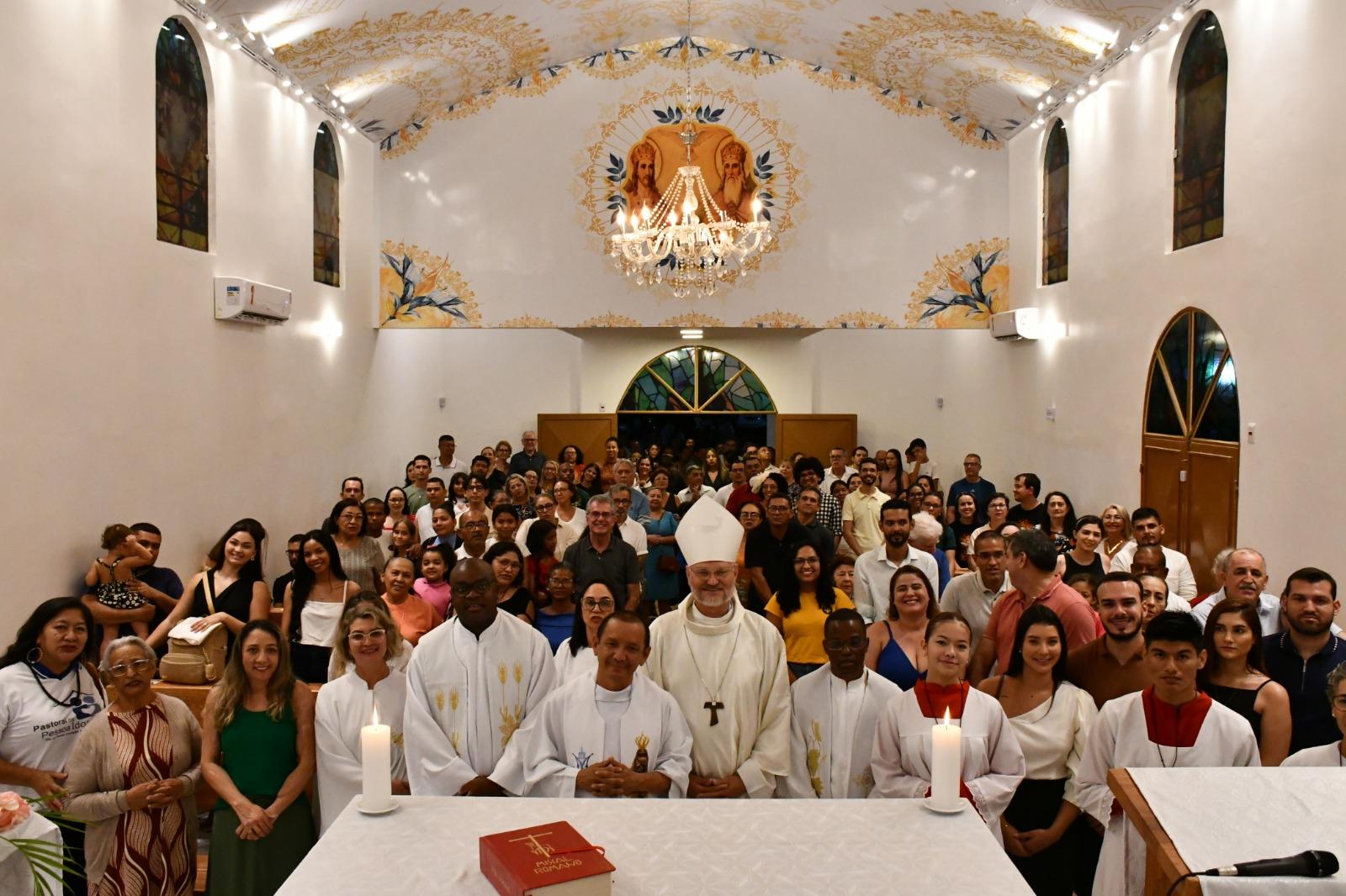 Inauguração da Igreja Santíssima Trindade Traz Alegria e União ao Bairro Monte Cristo em Boa Vista