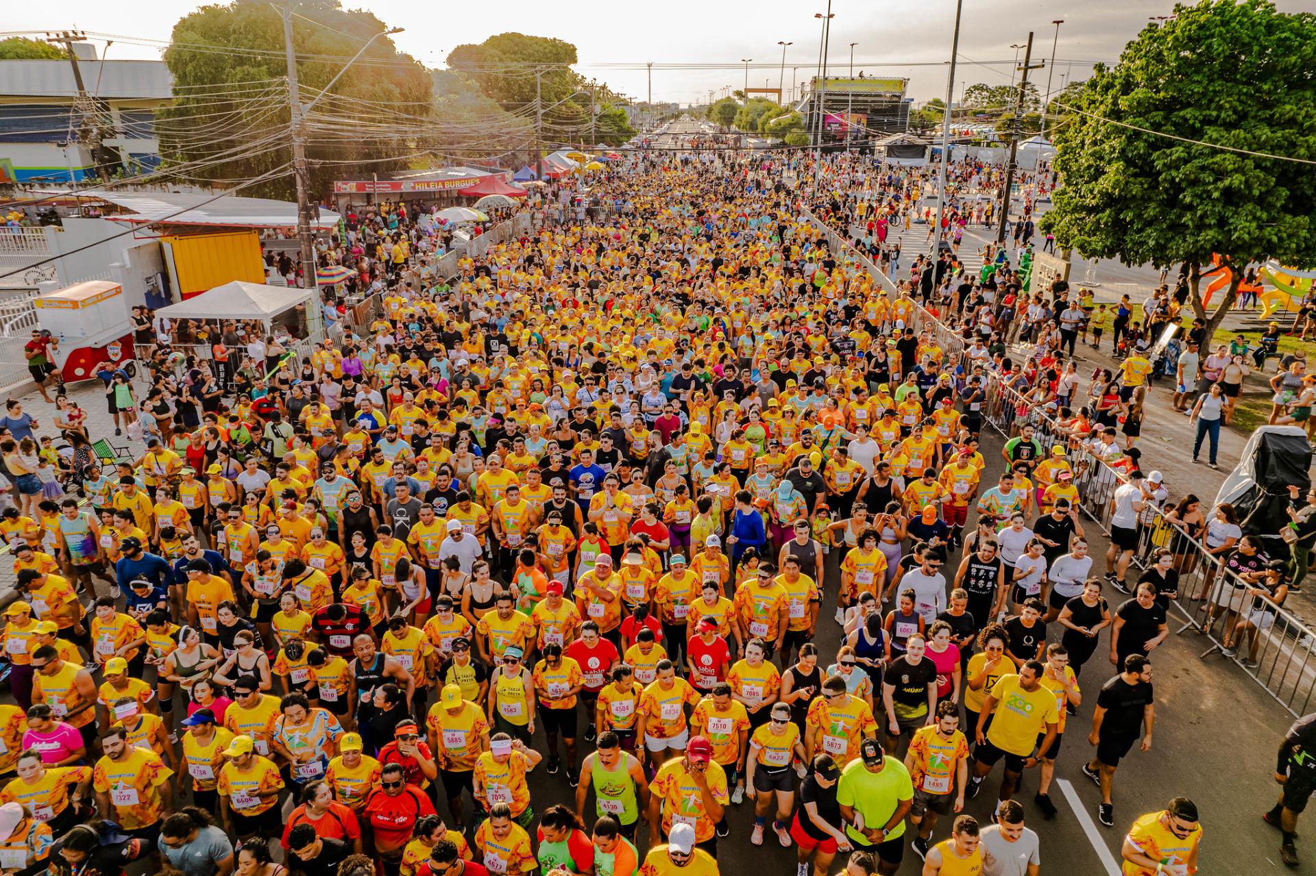 Competições esportivas, espetáculo de dança e shows musicais marcaram aniversário da capital.