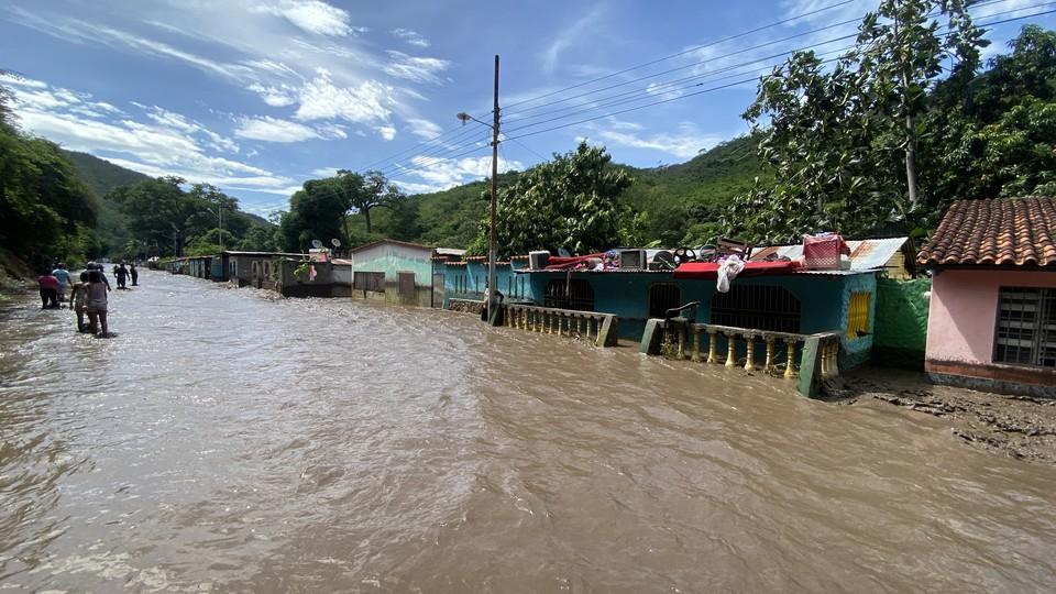 Furacão Beryl deixa ao menos sete mortos na Venezuela e no Caribe