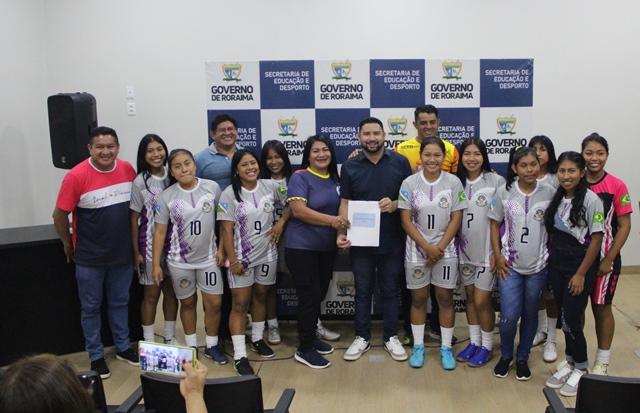 Estudantes Uiramutã e Normandia vão representar Roraima em competição nacional de futsal